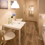 Koehn51, Stilvoll & Eigene Teekueche Konukevi 3*