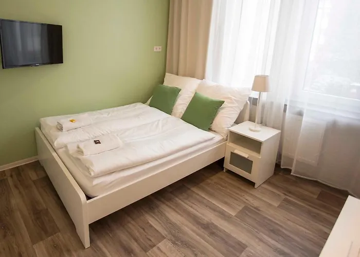 Guesthouse Koehn51, Stilvoll & Eigene Teekueche 3* Nürnberg