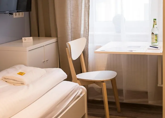 Konukevi Guesthouse Koehn51, Stilvoll & Eigene Teekueche 3*
