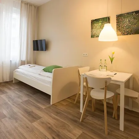 Koehn51, Stilvoll & Eigene Teekueche 3*